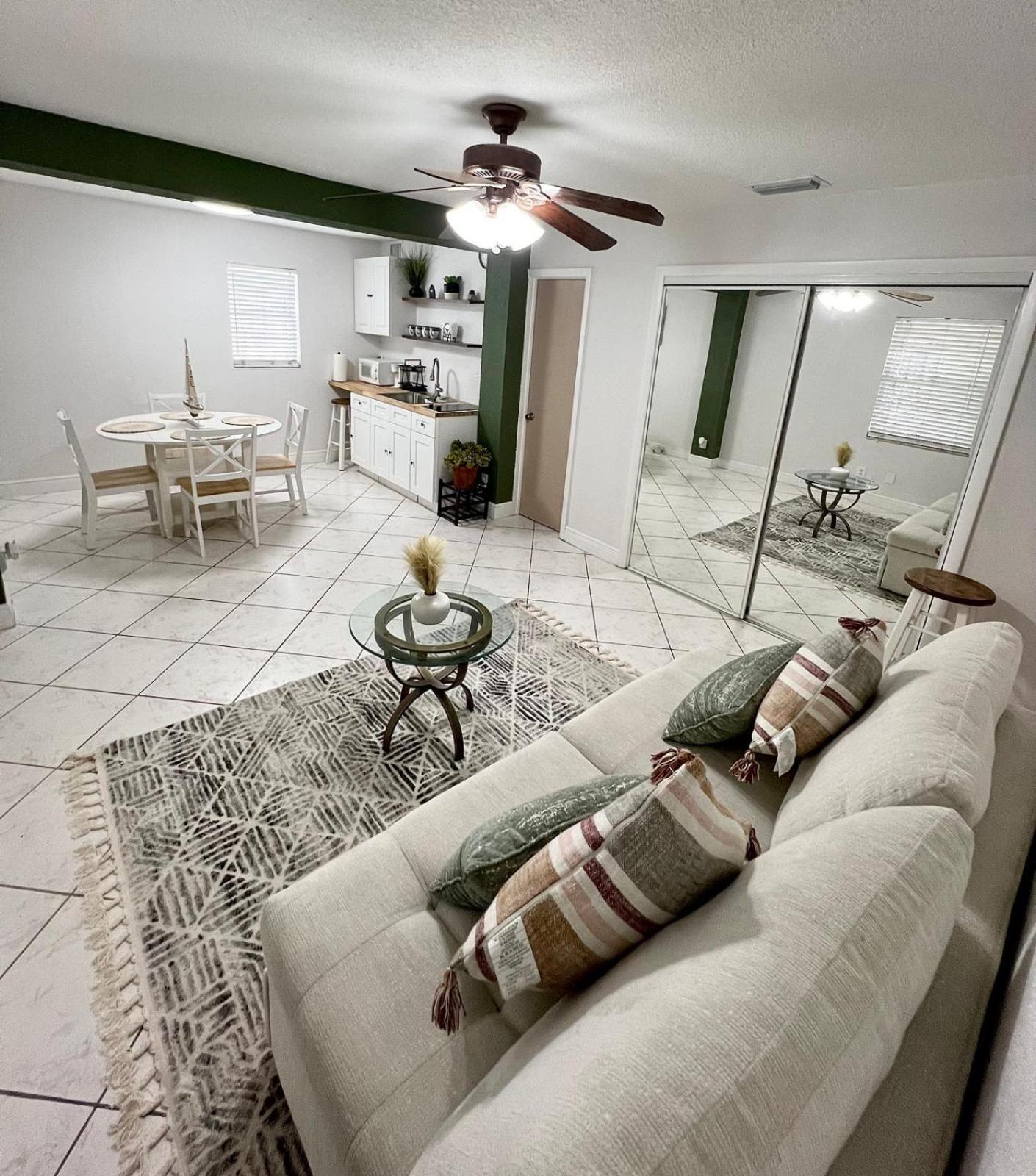 La Casita Of Raymond James Stadium Lejlighed Tampa Eksteriør billede